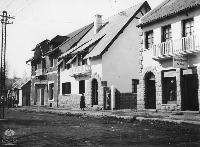 El edificio recién construido, en 1930
